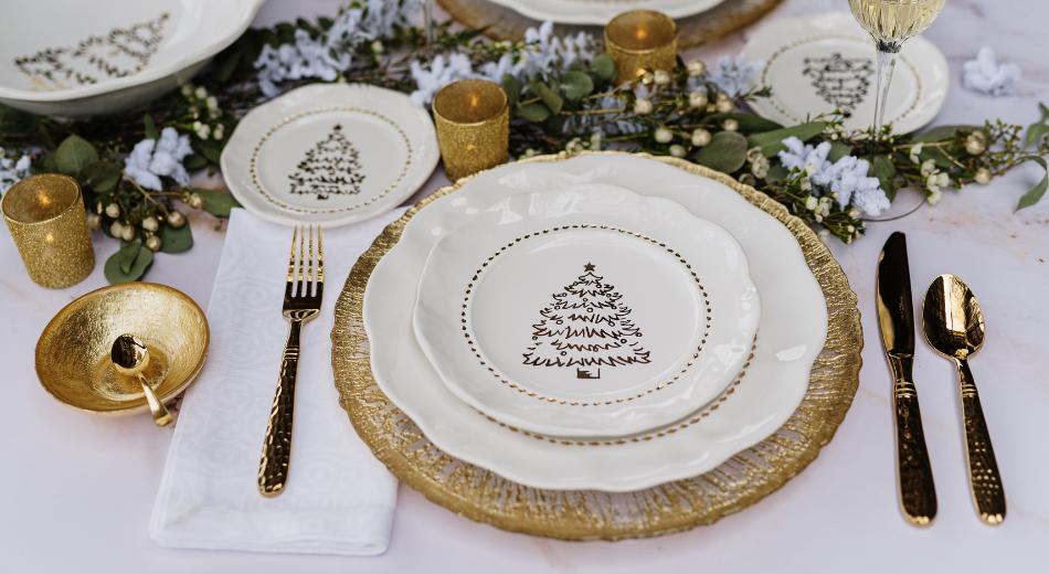 Holiday Hostess Table Settings