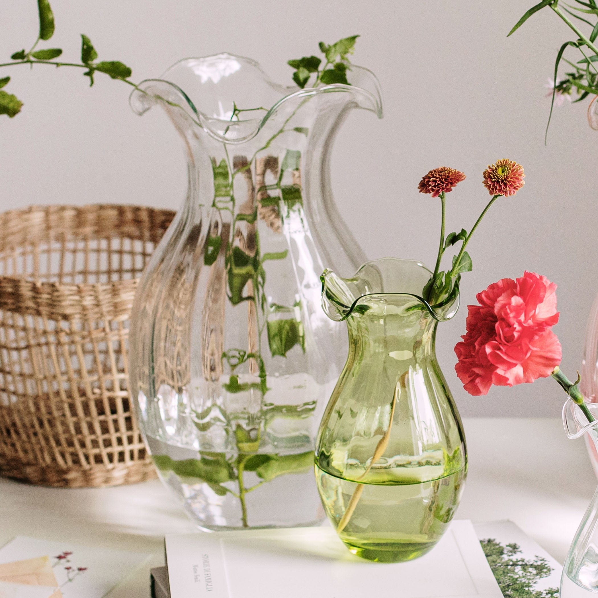 Hibiscus Glass Vertical Fluted Large Vase | VIETRI