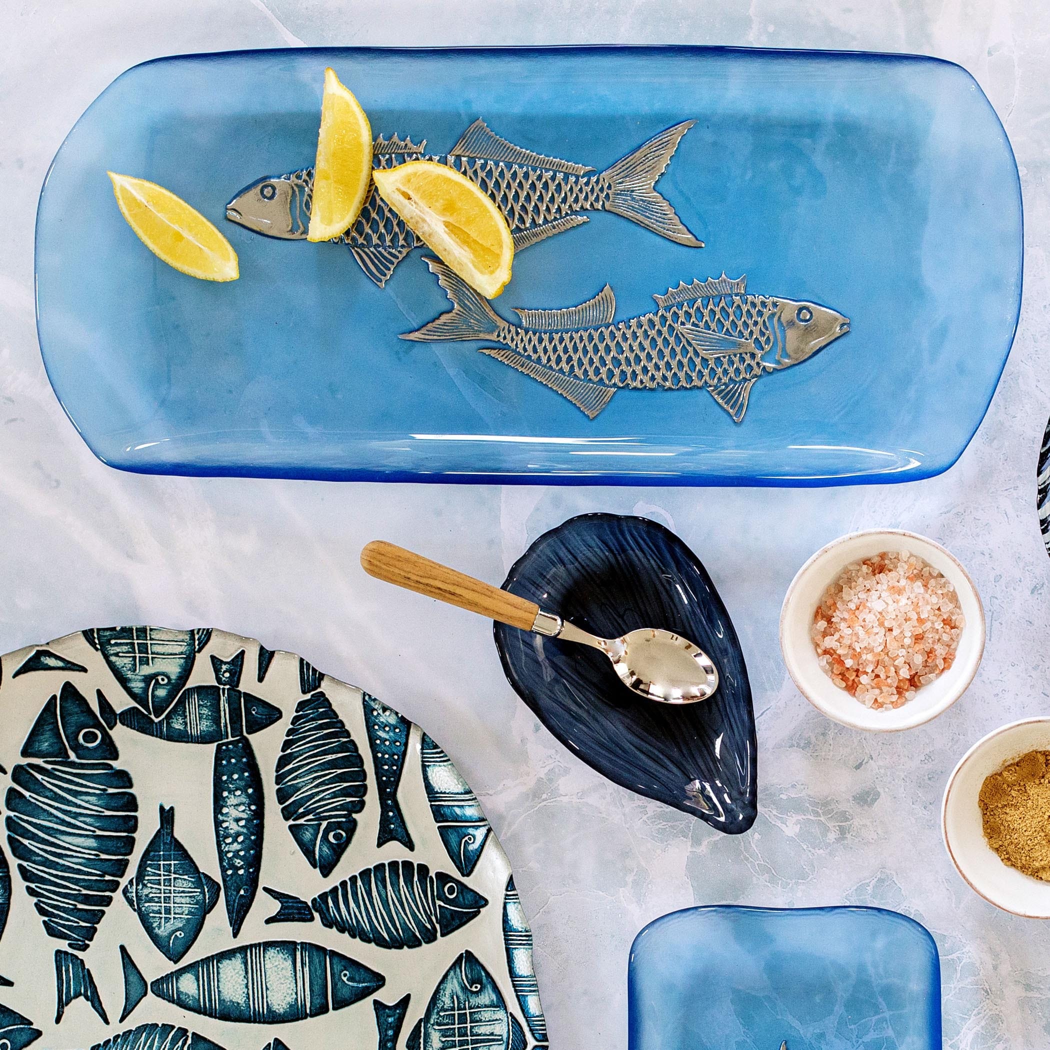 Isola Glass Medium Fish Rectangular Tray – VIETRI