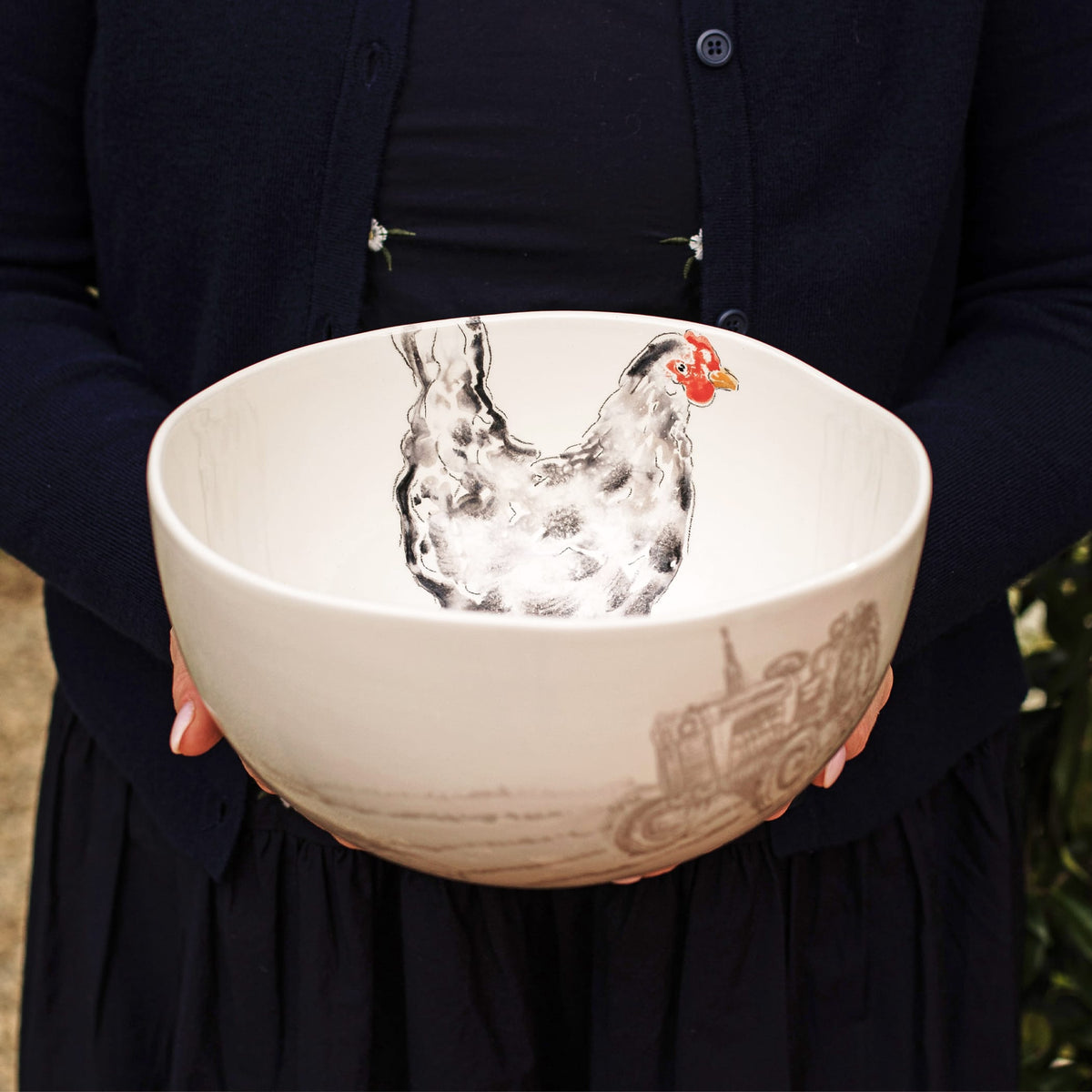 Fattoria Hen Medium Serving Bowl