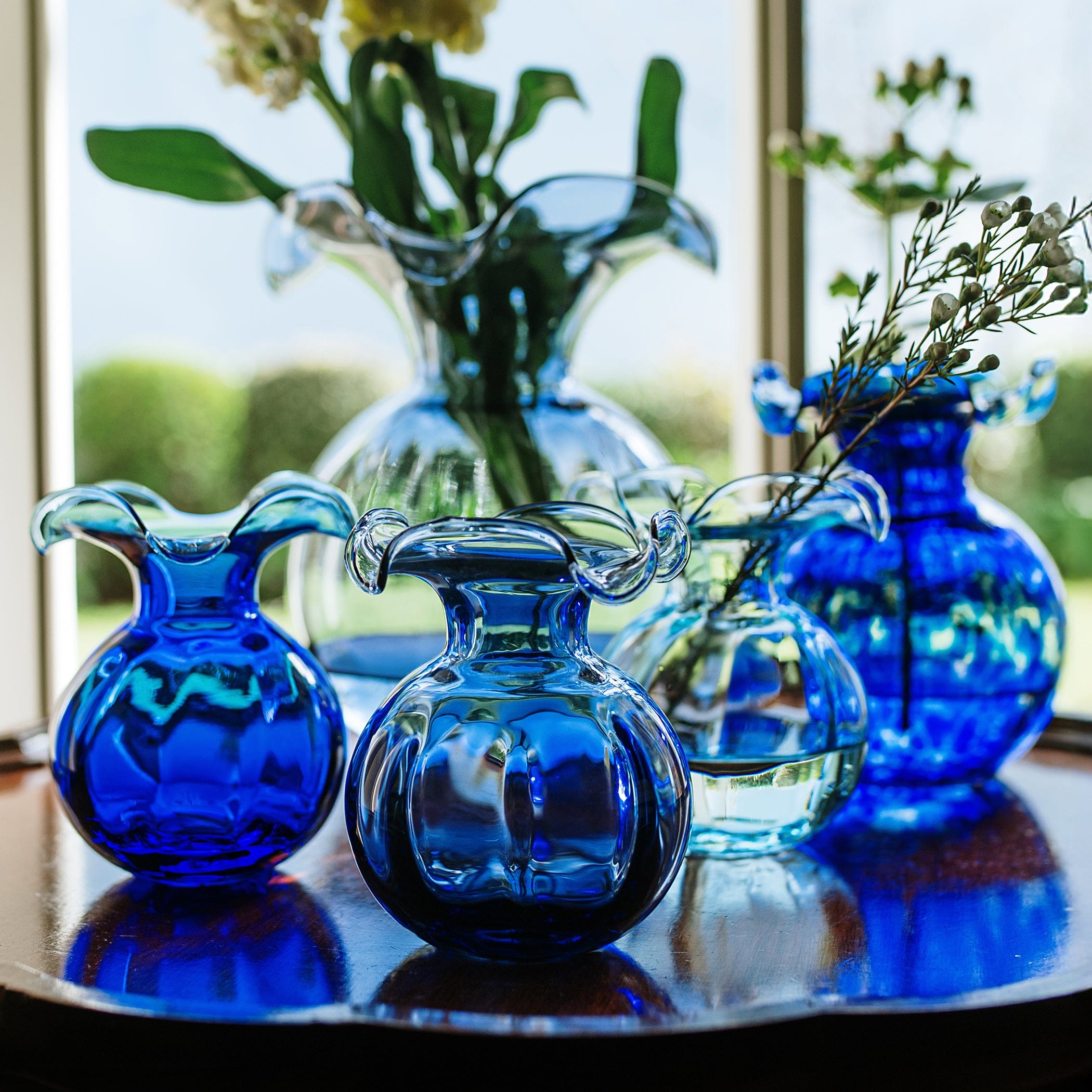 Hibiscus Glass Indigo Bud Vase – VIETRI