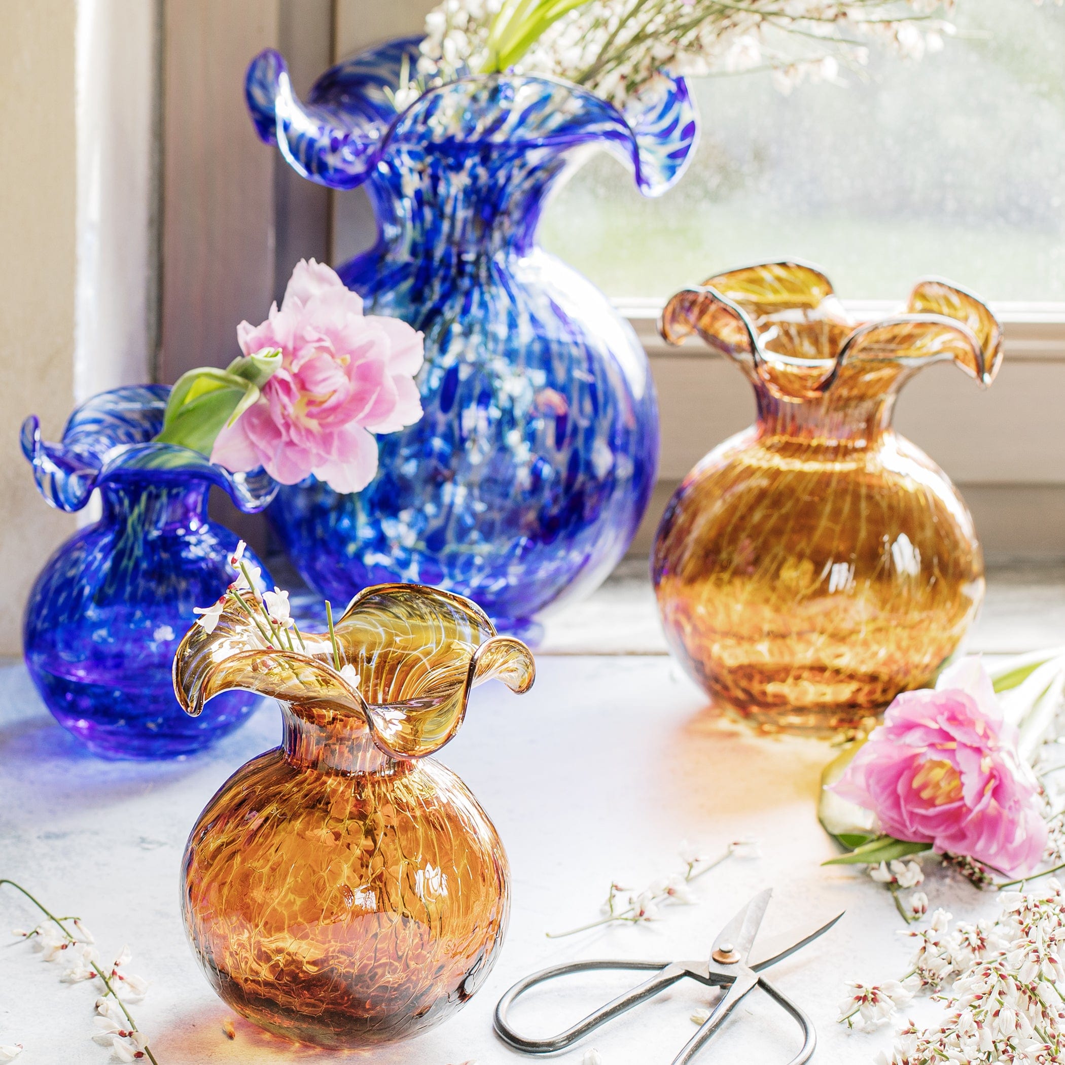 Hibiscus Glass Brown Tortoiseshell Medium Fluted Vase – VIETRI