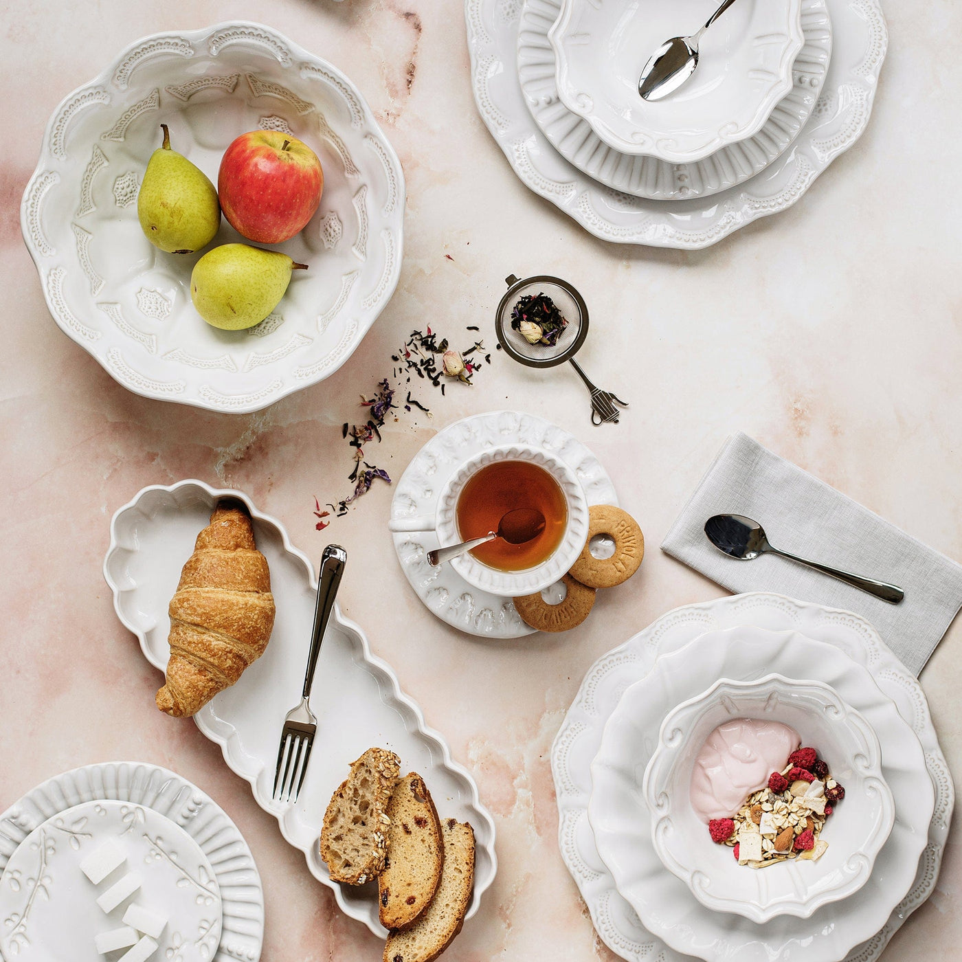 Incanto Stone White Lace Medium Round Bowl