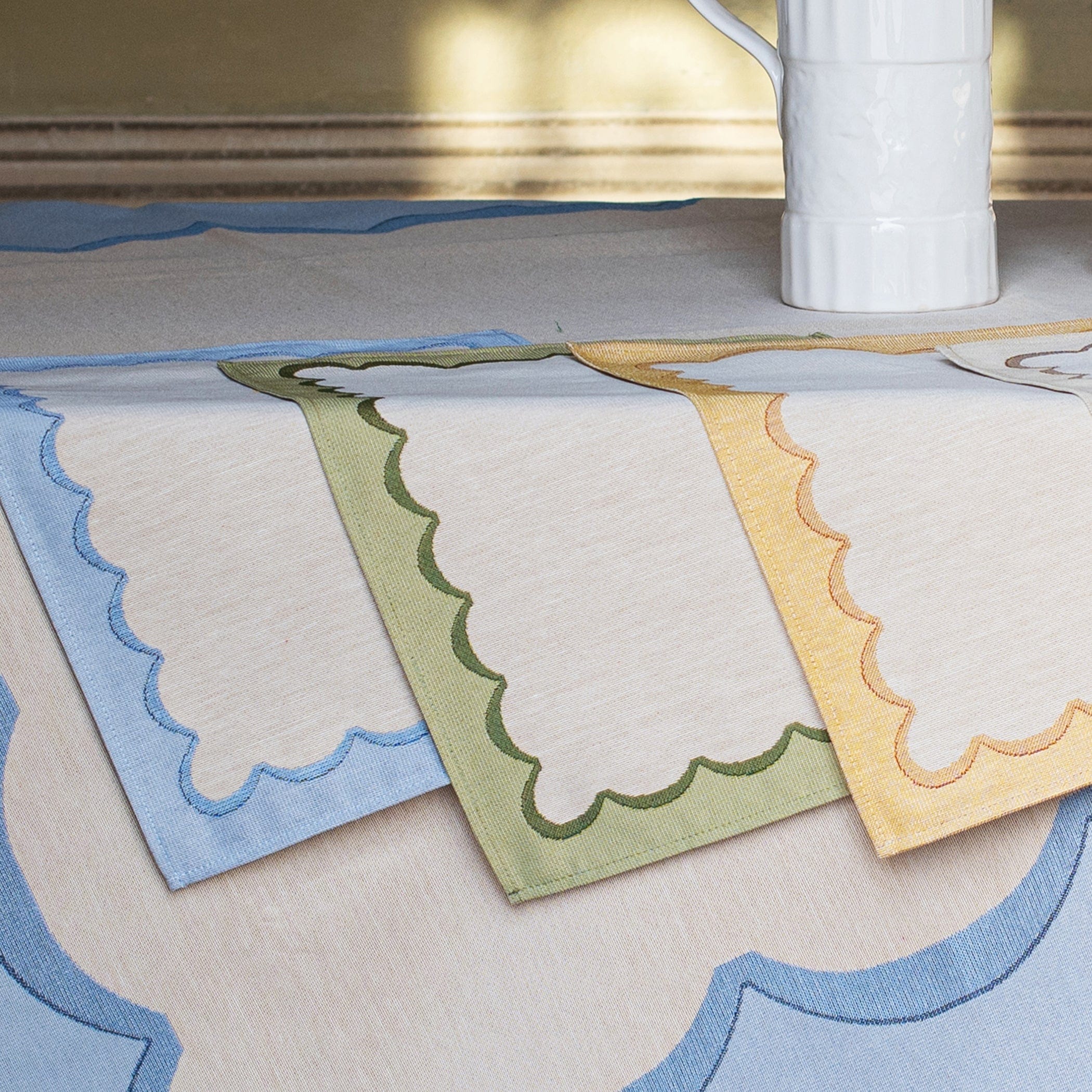 Tavola Green Scalloped Placemats - Set of 4 – VIETRI