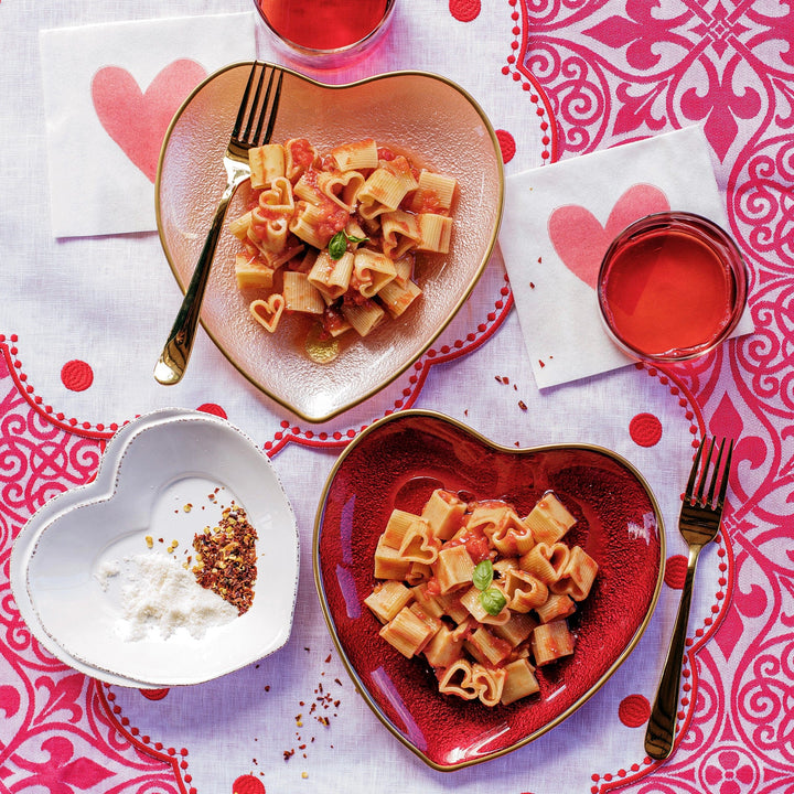 Tessuti White Round Placemats with Red Dots - Set of 4