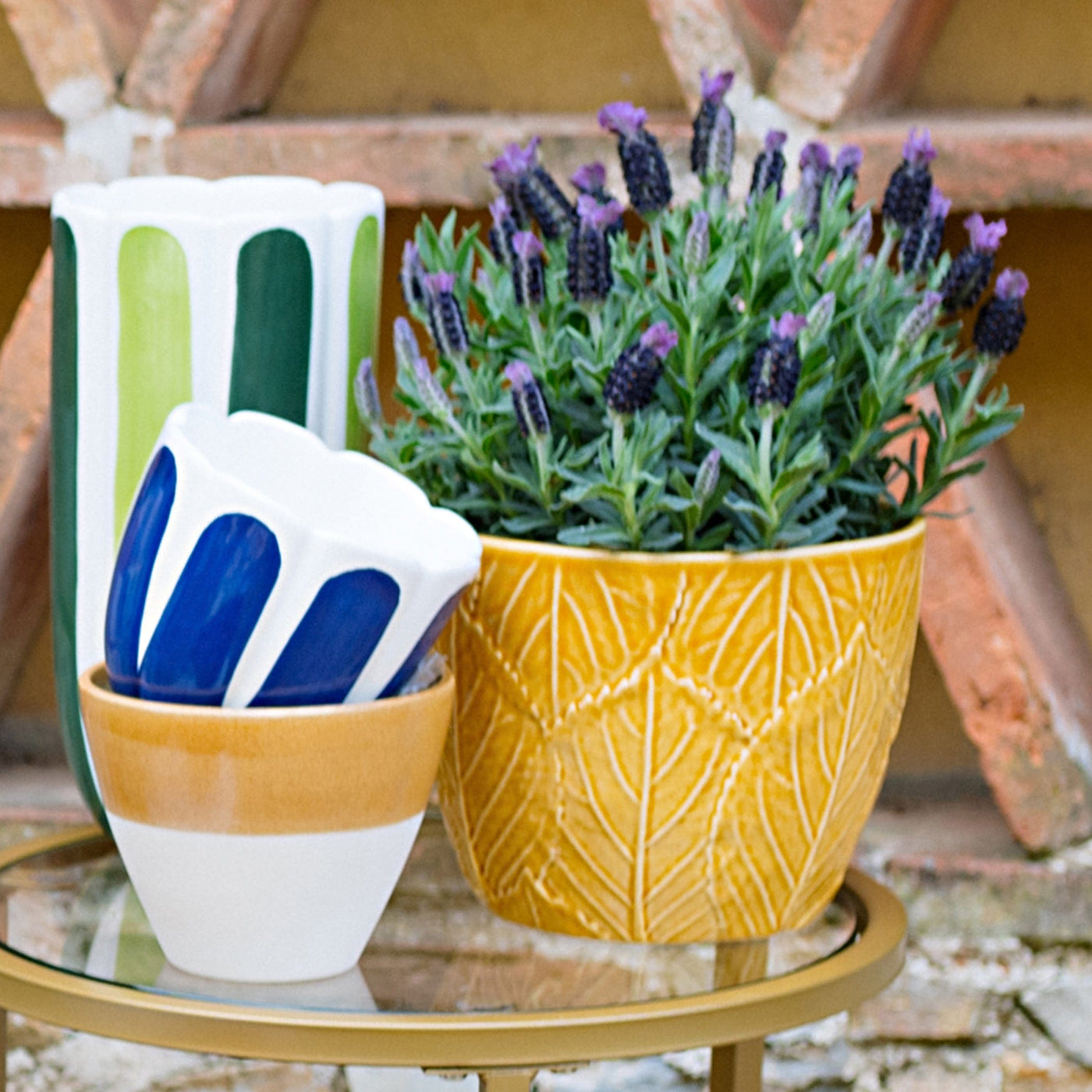 Viva Garden Amber Embossed Leaves Cachepot