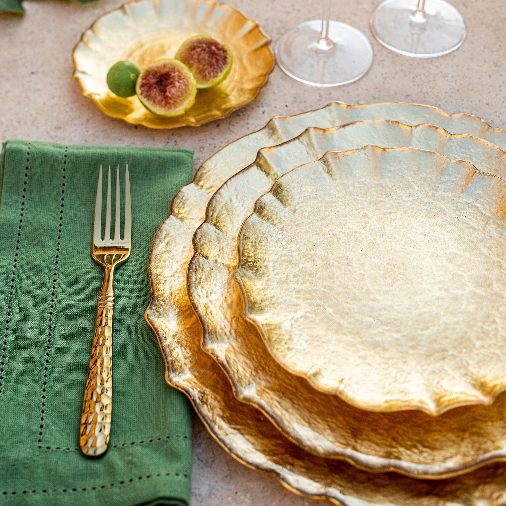 Baroque Glass Salad Plate – VIETRI