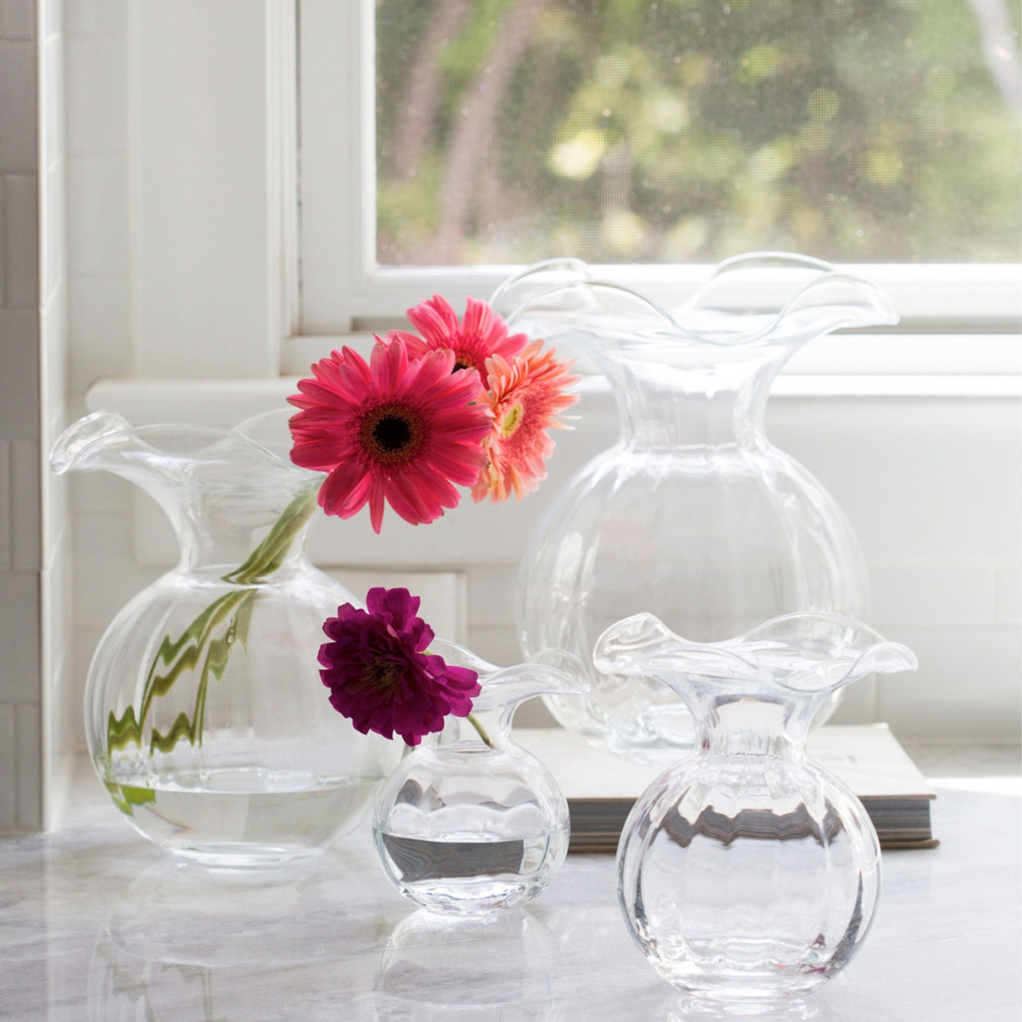 Hibiscus Fluted Glass Vase (Handmade in Italy) | VIETRI
