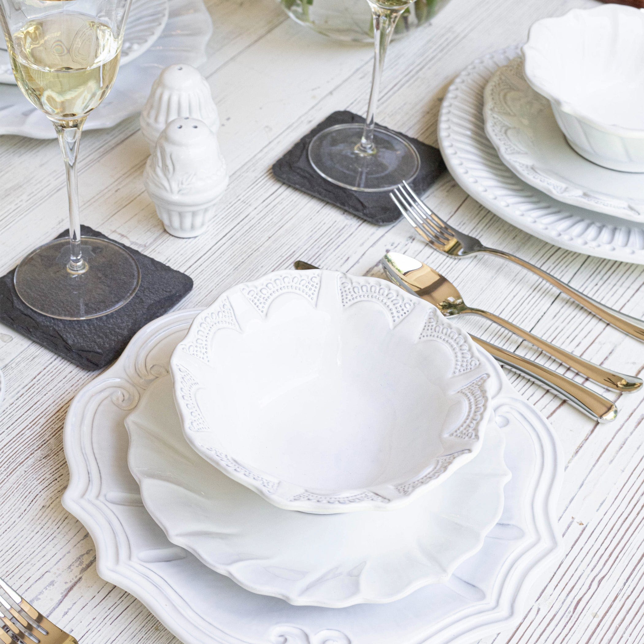 Incanto Ruffle Salad Plate – VIETRI