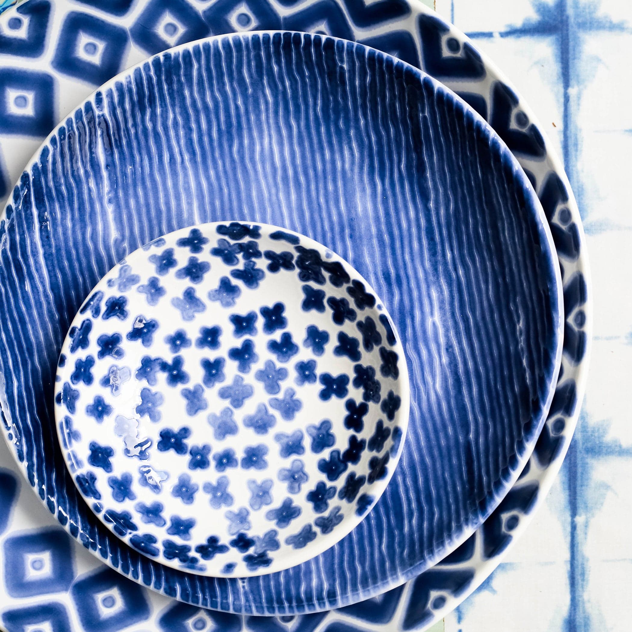Vietri Santorini Flower Condiment Bowl - Thumbnail 3